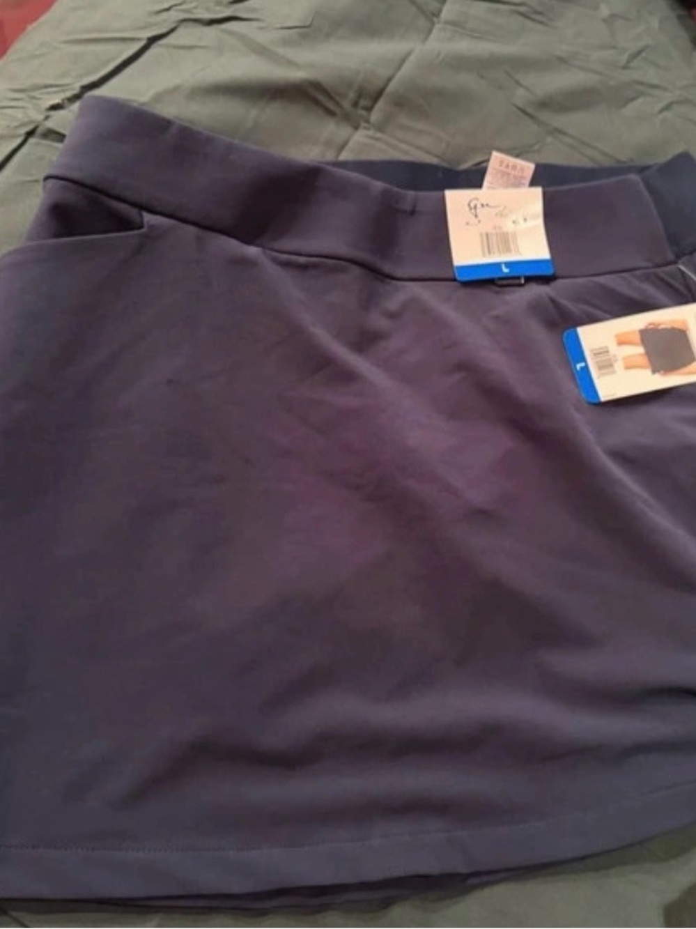 Womenās Navy Blue Pull-On Skort - Size L